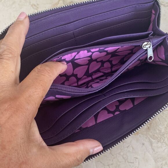 NWT Vegan Leather Long Zippered Wallet Purple & Pink Heart - Picture 9 of 10